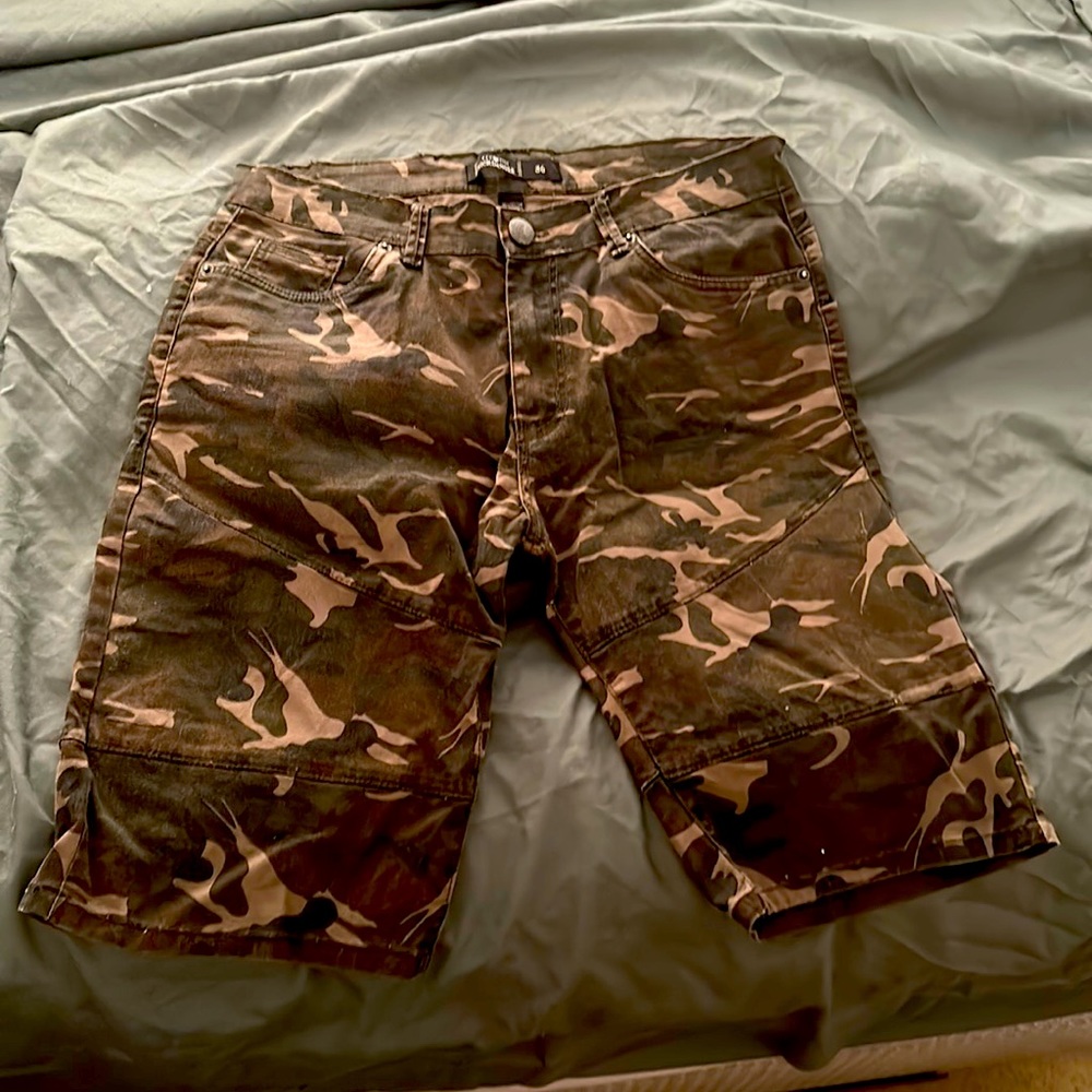 Men's camouflage shorts